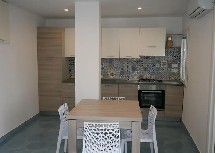 Apartment 'laura' Mit Blick Aufs Wasser By Interhome *