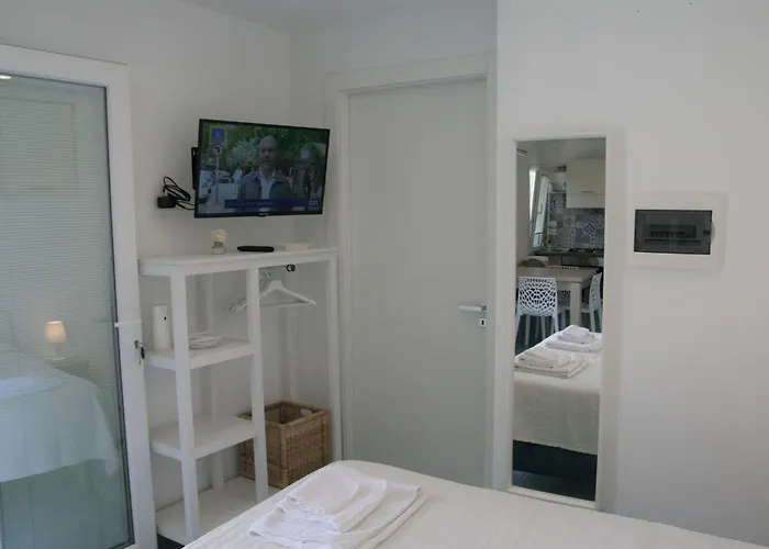 Apartment 'laura' Mit Blick Aufs Wasser By Interhome *