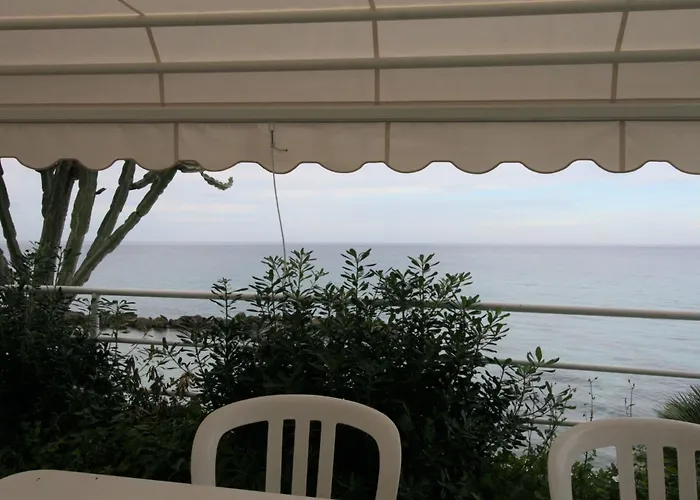 'laura' Mit Blick Aufs Wasser By Interhome *