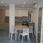 'laura' Mit Blick Aufs Wasser By Interhome