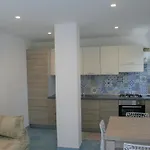 Apartment 'laura' Mit Blick Aufs Wasser By Interhome *
