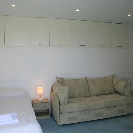 'laura' Mit Blick Aufs Wasser By Interhome *