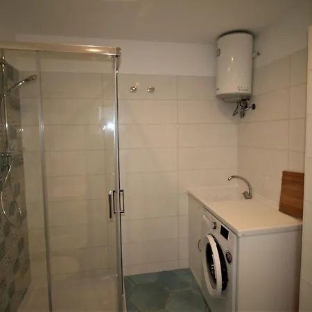 'laura' Mit Blick Aufs Wasser By Interhome