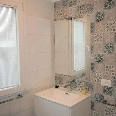 Daire 'laura' Mit Blick Aufs Wasser By Interhome *