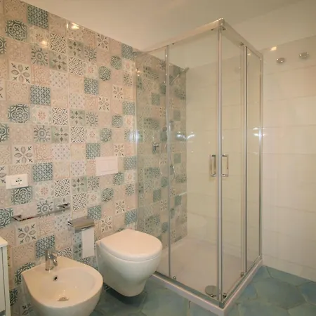 Daire 'laura' Mit Blick Aufs Wasser By Interhome *