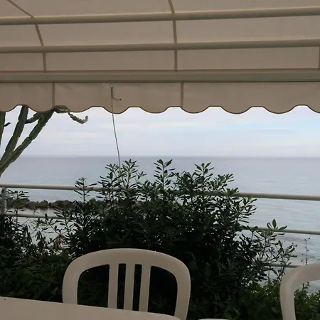 'laura' Mit Blick Aufs Wasser By Interhome *