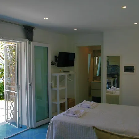 'laura' Mit Blick Aufs Wasser By Interhome *