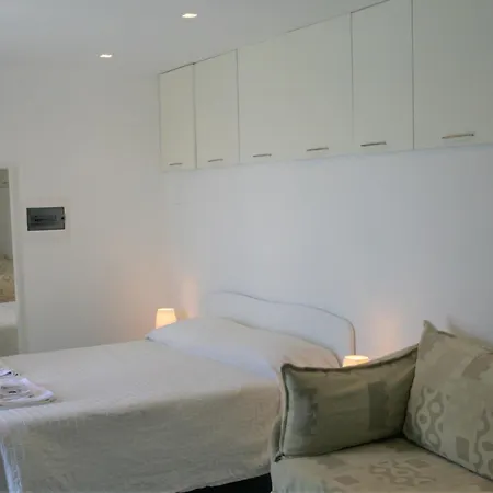 'laura' Mit Blick Aufs Wasser By Interhome شقة