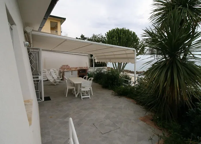 公寓 'laura' Mit Blick Aufs Wasser By Interhome