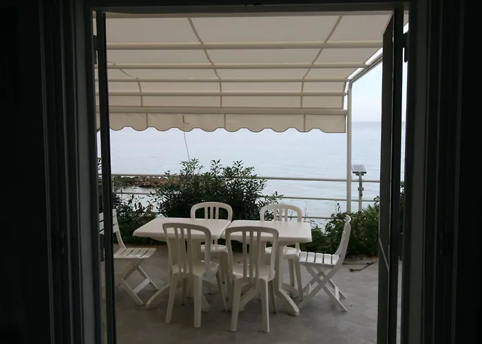 公寓 'laura' Mit Blick Aufs Wasser By Interhome 皮佐