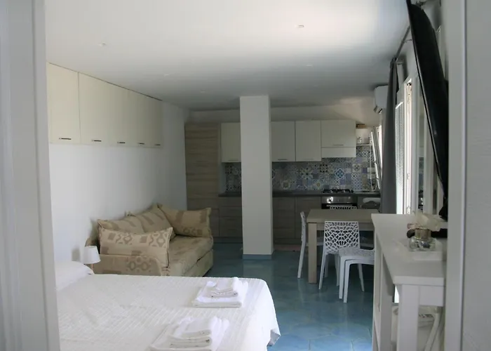 'laura' Mit Blick Aufs Wasser By Interhome Lejlighed