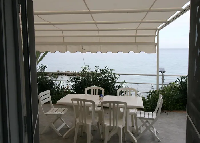 'laura' Mit Blick Aufs Wasser By Interhome 公寓 *