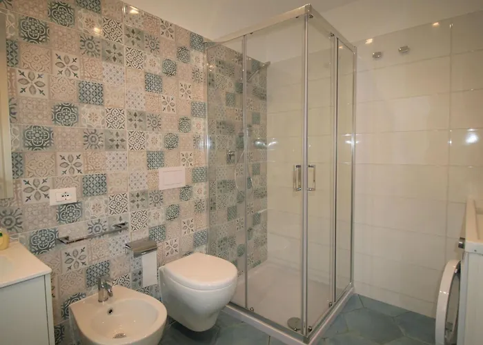 'laura' Mit Blick Aufs Wasser By Interhome